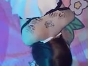 紋身少女享受溫馨的啪啪啪